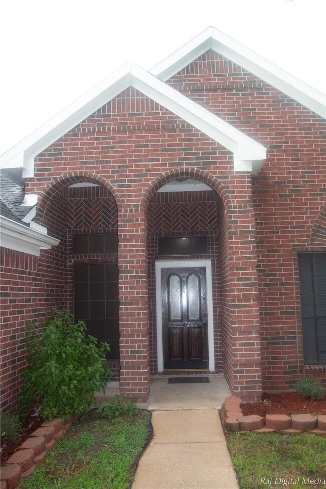 Building Photo - 4918 Pinder Ln