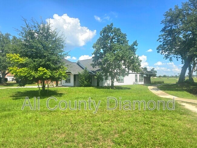 Foto del edificio - 1327 Country Club Dr