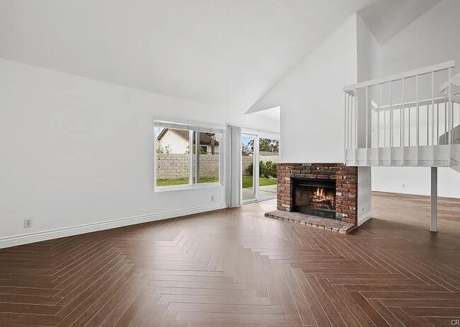 Building Photo - 27 Columbus