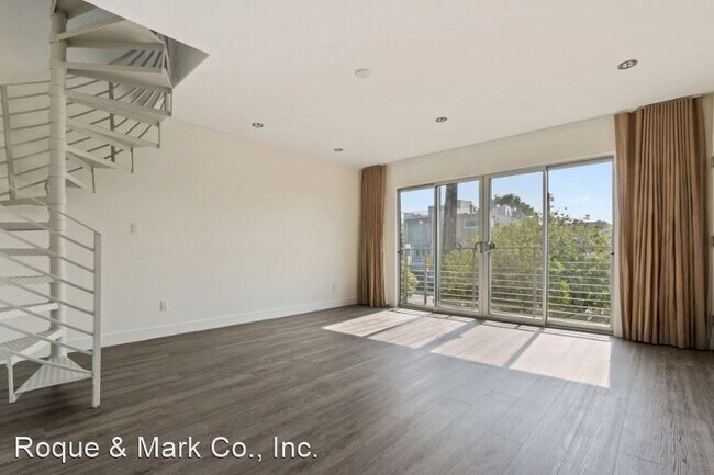 Foto del edificio - 3 br, 2 bath Apartment - 523  Grand Boulev...