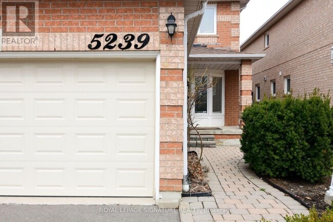 Building Photo - 5239 River Forest Ct