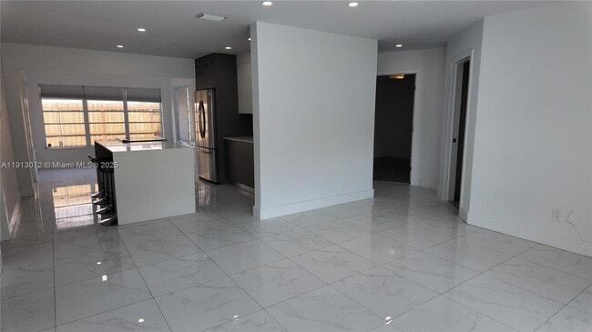 Foto del edificio - 2100 N 57th Way