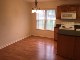 Kitchen and dining - 907 Bagwell Dr