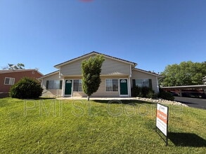 Building Photo - 2605 E 700 N