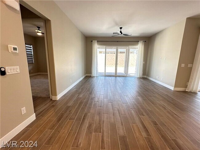 Foto del edificio - 3961 W Haleh Ave