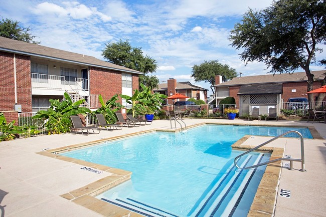 Building Photo - Crestbrook Apartments