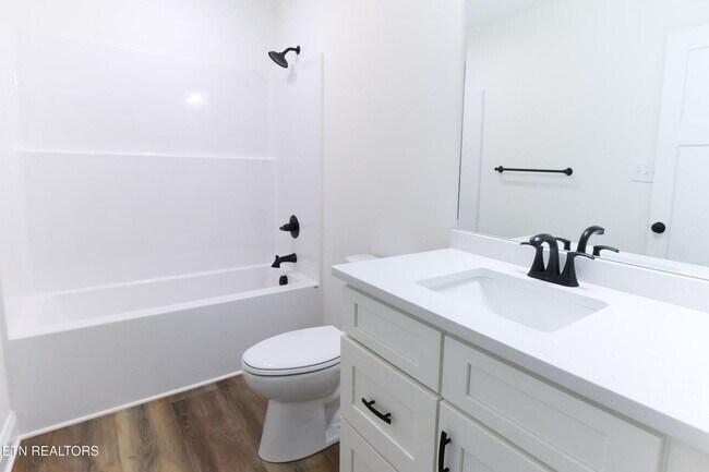 Foto del edificio - Maryville 37801 - 4 bedroom, 2 bath home - Contact Adam Sharp (865) 254-0980