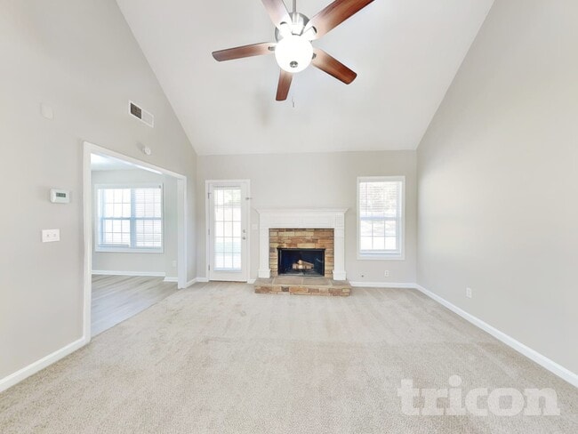 Building Photo - 210 Shenandoah Dr