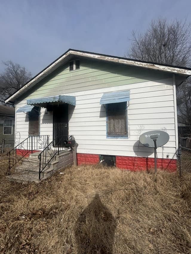 Building Photo - 5617 Warren Ave