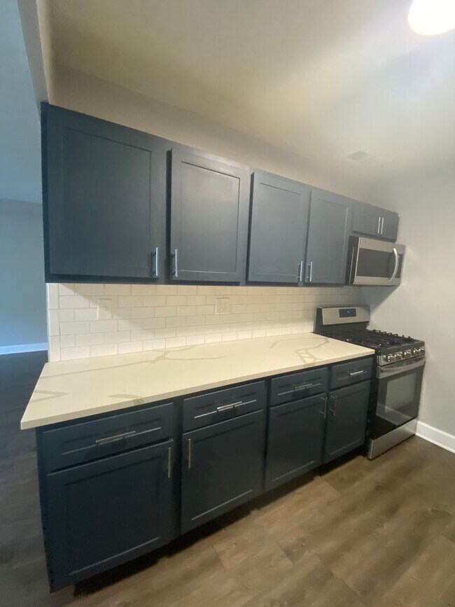 Foto del edificio - Updated Two Bed Two Bath Apt in Dogtown!