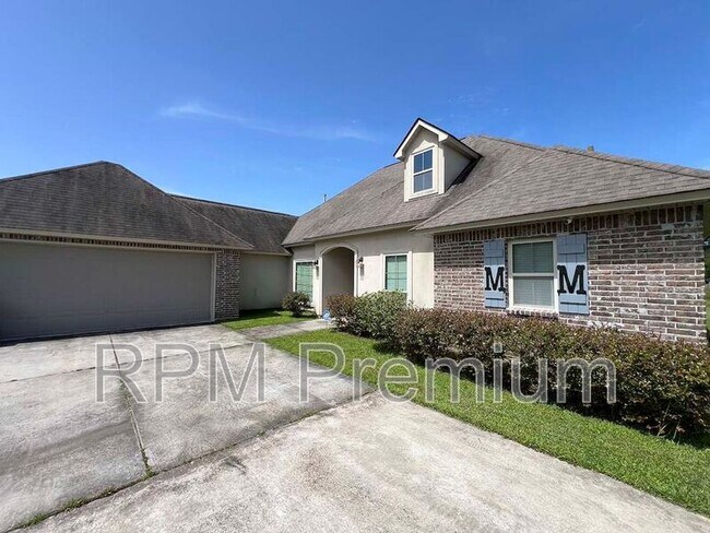Foto del edificio - 18063 River Landing Dr