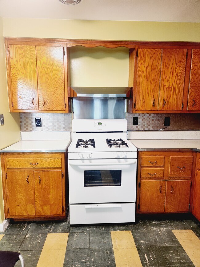Building Photo - 7276 Calamus Ave