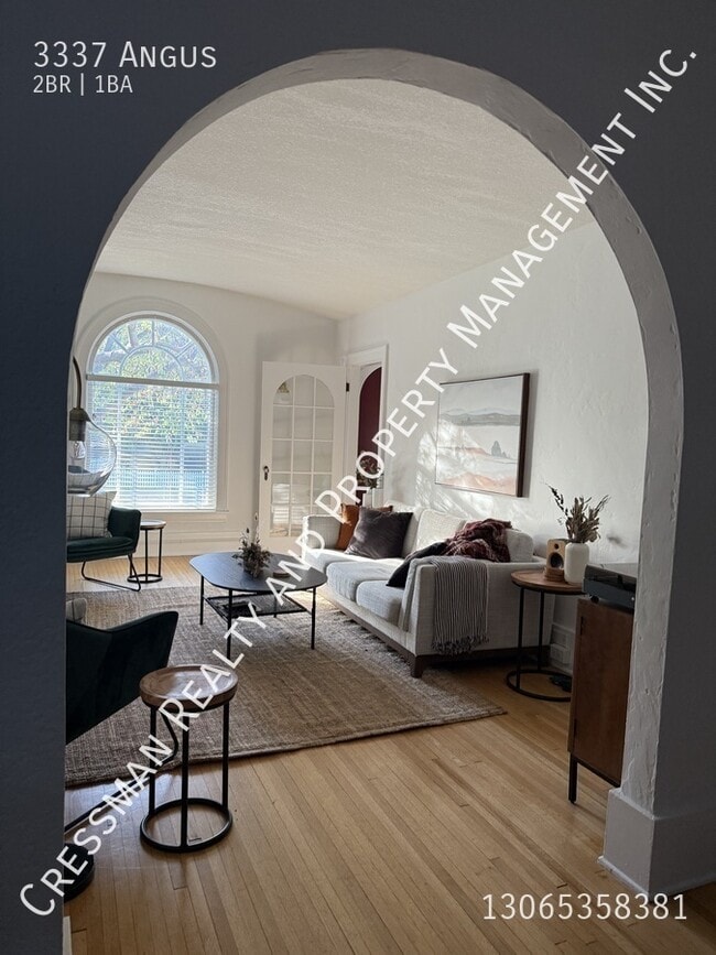 Building Photo - 2 Bed 1 Bath Full House in Lakeview