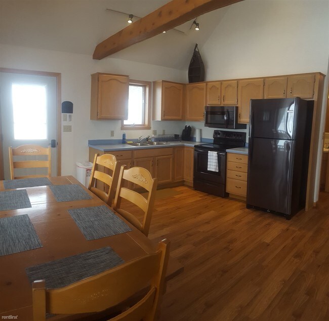 Building Photo - 3 br, 1 bath House - 3445 Nicolet Dr