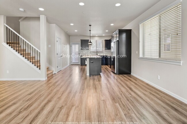 Building Photo - Beautiful Villebois Home - 3 Bedrooms + Bonus Room!