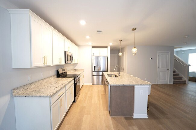 Foto del edificio - Available Now!