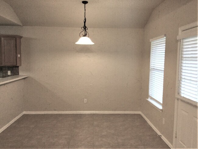 Building Photo - 1801 Cancun Dr