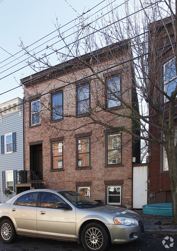 146 Clinton St, Albany, NY 12202 Apartments in Albany, NY