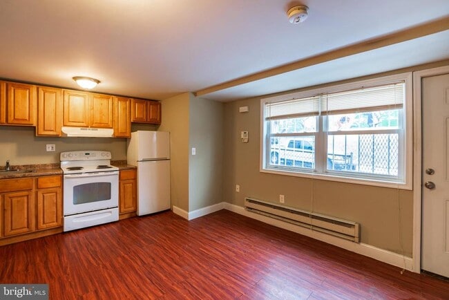 Building Photo - 5774 N 20th St