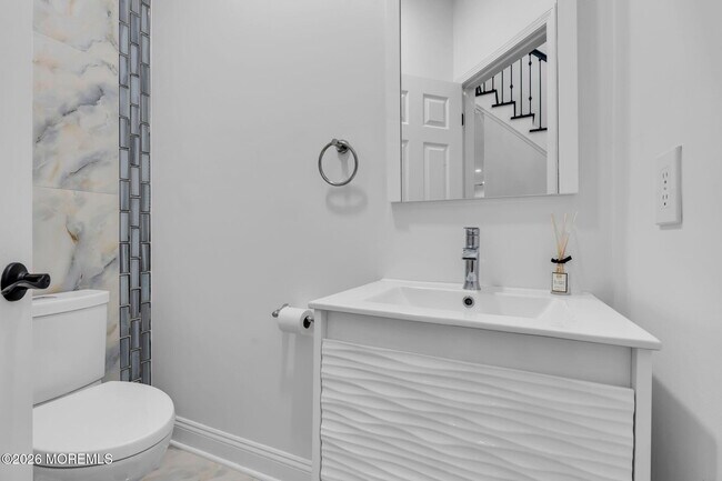 Foto del edificio - 37 Fells Dr