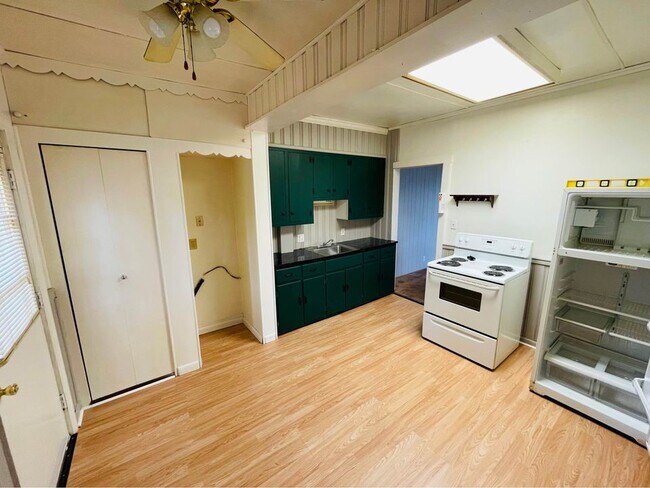 Foto del edificio - 234 E 6th St