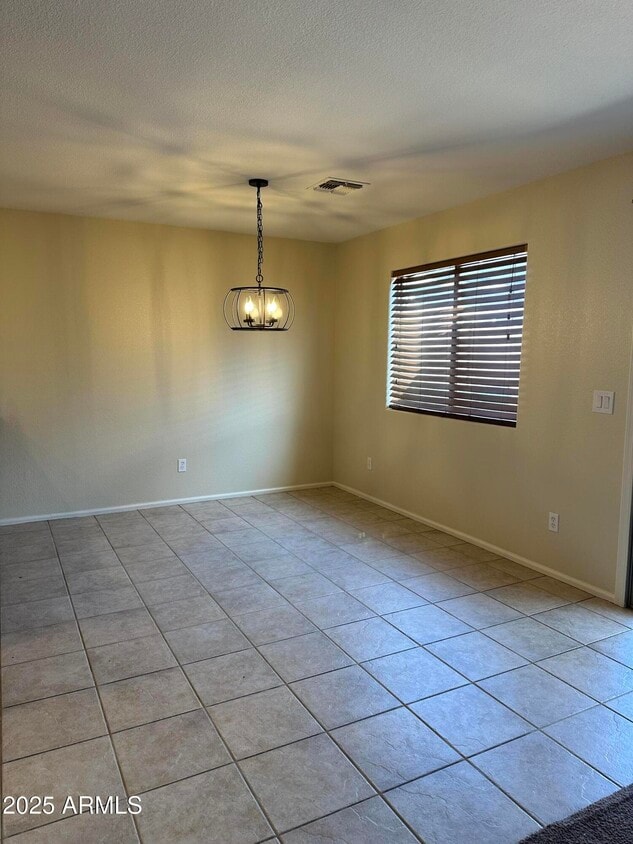 Building Photo - 41579 W Warren Ln