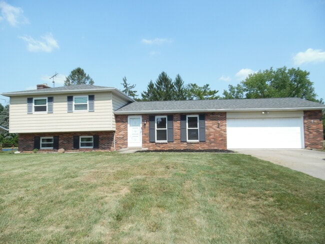 Building Photo - 8760 Ashbrook Dr