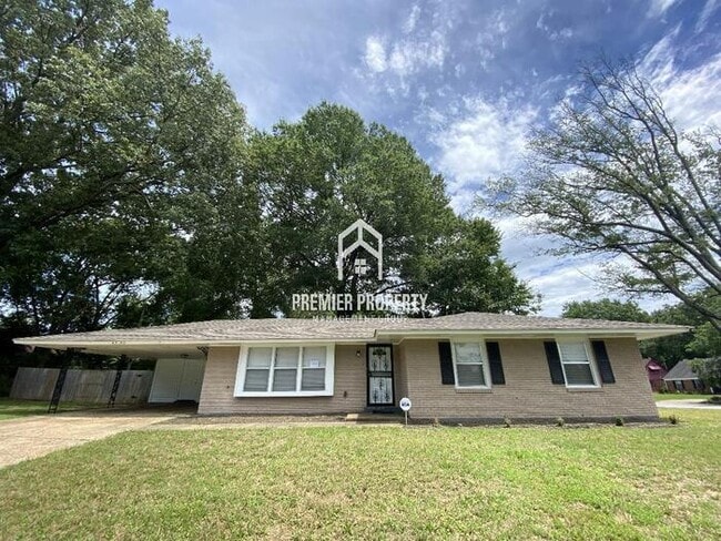 Photo - 4590 Boeingshire Dr House