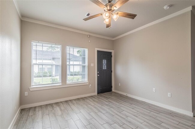 Building Photo - 8119 Autumn Ln