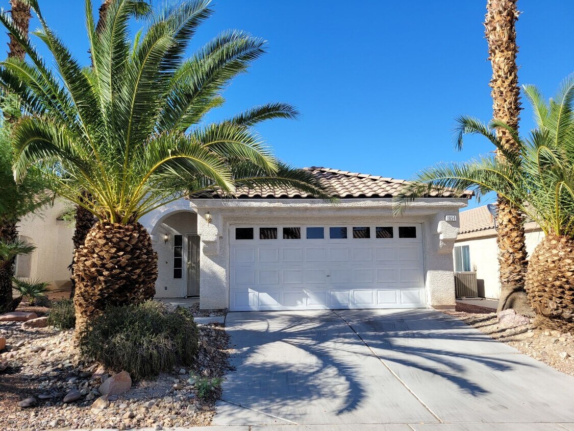 Primary Photo - Beautiful Home in Gated Community!