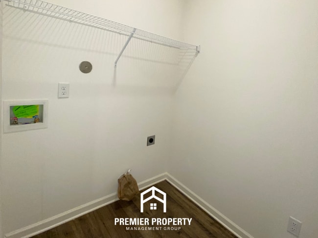Building Photo - Modern 4BR/2BA Millington Home | Gourmet Island Kitchen & Luxury Primary Suite