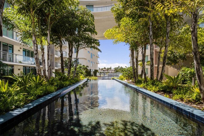 Foto del edificio - 6620 Indian Creek Dr