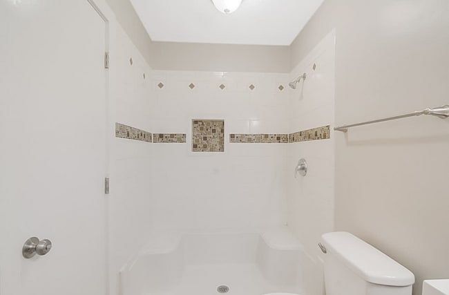 Foto del edificio - 915 Buckingham Rd