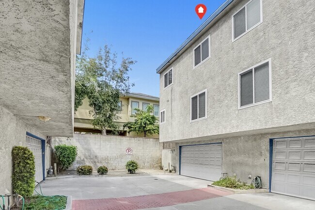 Building Photo - 315 California St #E