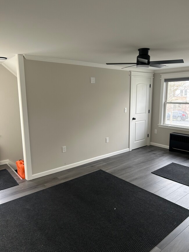 Building Photo - 14 Ferrara Ave