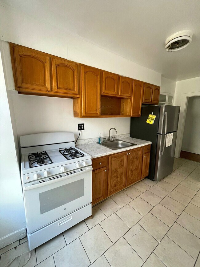 Kitchen - 2211 23rd St