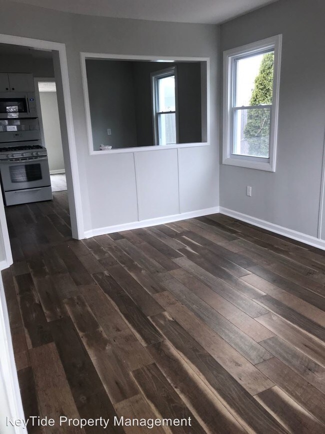 Foto del edificio - 3 br, 1 bath House - 74 Franklin Ave