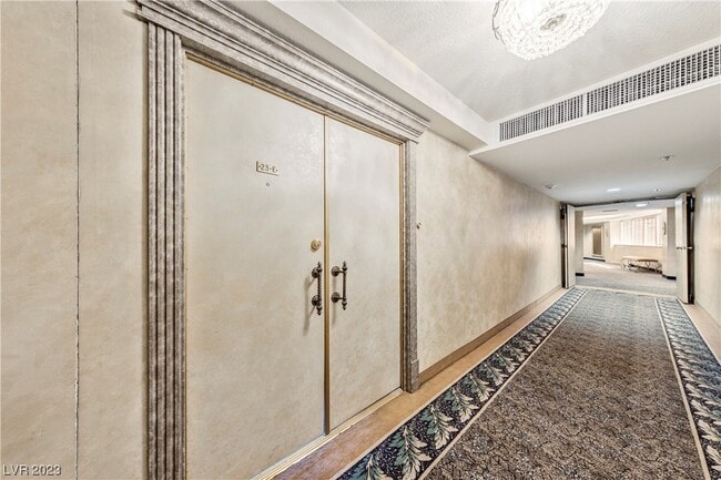 Building Photo - 3111 Bel Air Dr