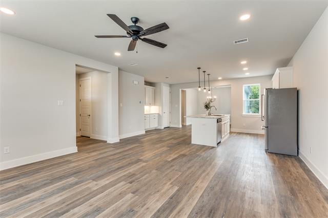 Foto del edificio - 9517 Thorncrown Ln
