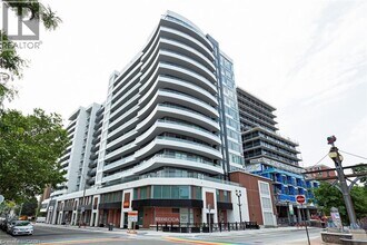 Building Photo - 212 King William St