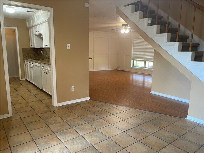 Foto del edificio - 4105 Vista Rd