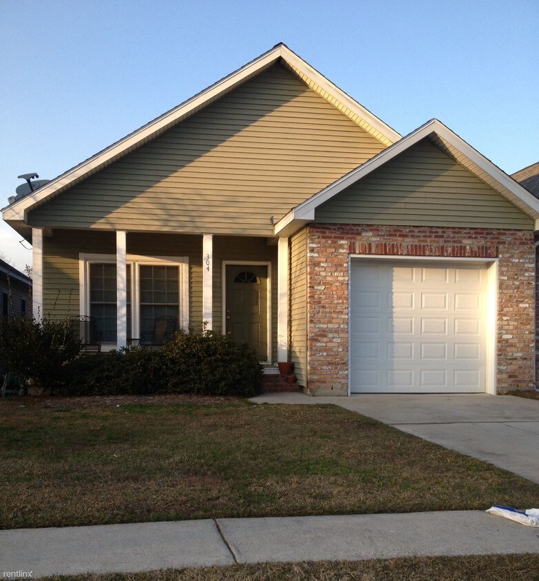 304 Fountains Park Blvd, Mandeville, LA 70448 House Rental in