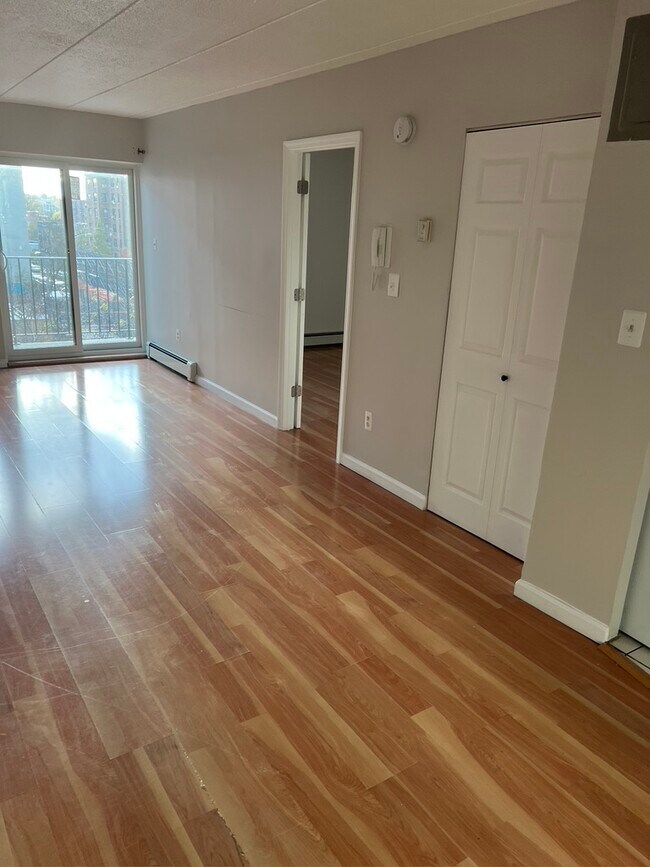 Living room - 4611 88th St