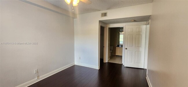 Building Photo - 10366 Fox Trail Rd S
