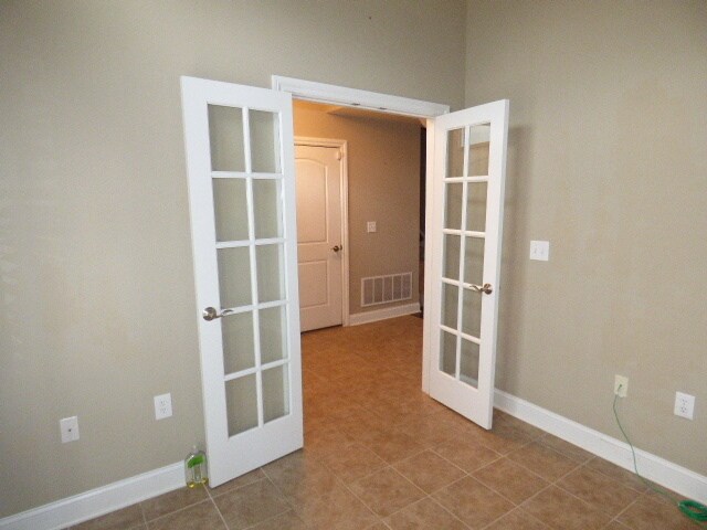 Building Photo - Gahanna Luxury Condo