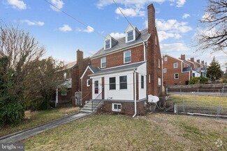 Building Photo - 6216 New Hampshire Ave NE