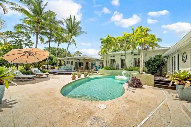 Foto del edificio - 6645 SW 73rd Ct