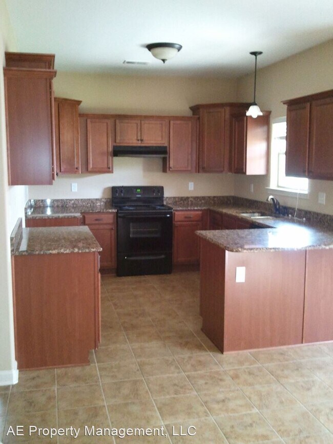 Foto del edificio - 4 br, 2.5 bath House - 71 Darlington Drive