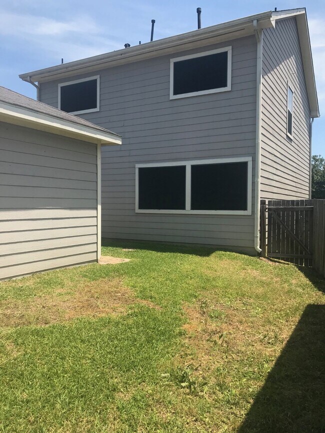 Foto del edificio - 21016 Alden's Oak