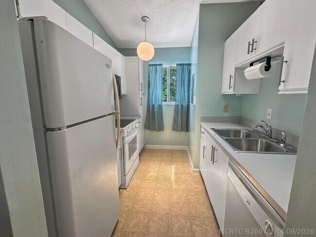 Building Photo - 5747 Deer Run Dr